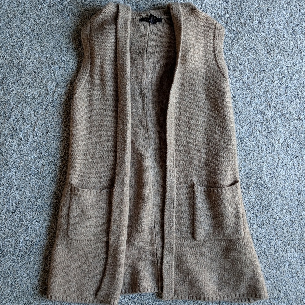 Sleeveless hooded long cardigan